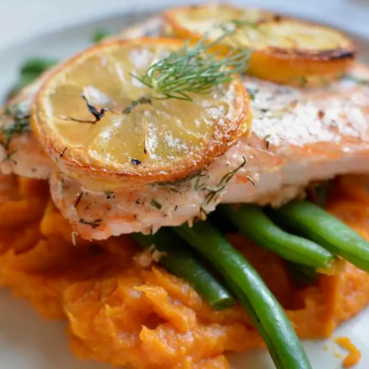 Grilled Salmon In Foil With Sweet Potato Puree And Crunchy Green Beans