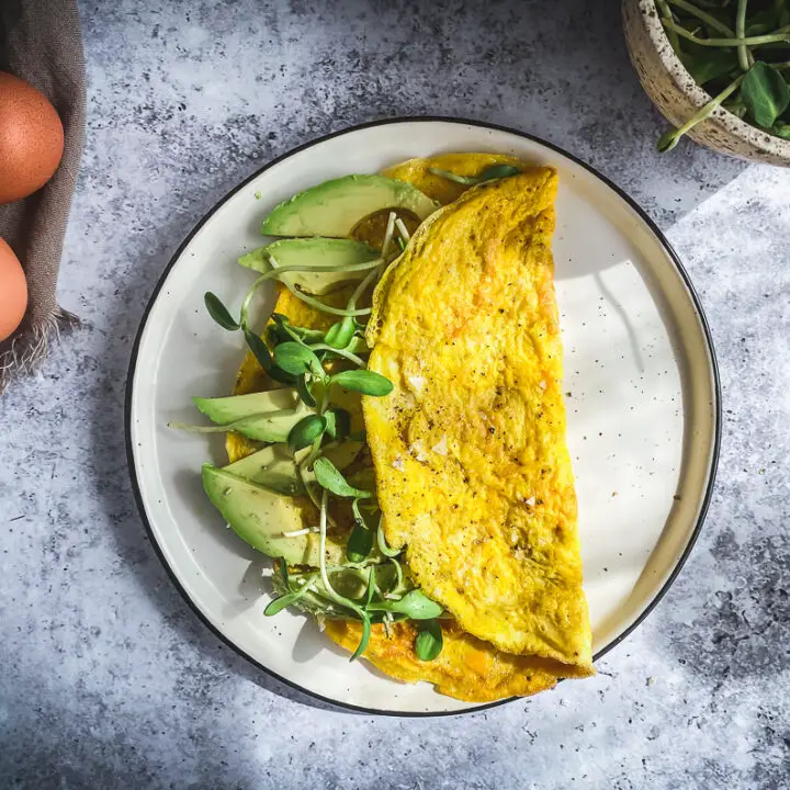 3 Ingredient Avocado and Greens Omelette