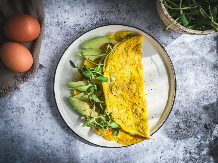 3 Ingredient Avocado and Greens Omelette