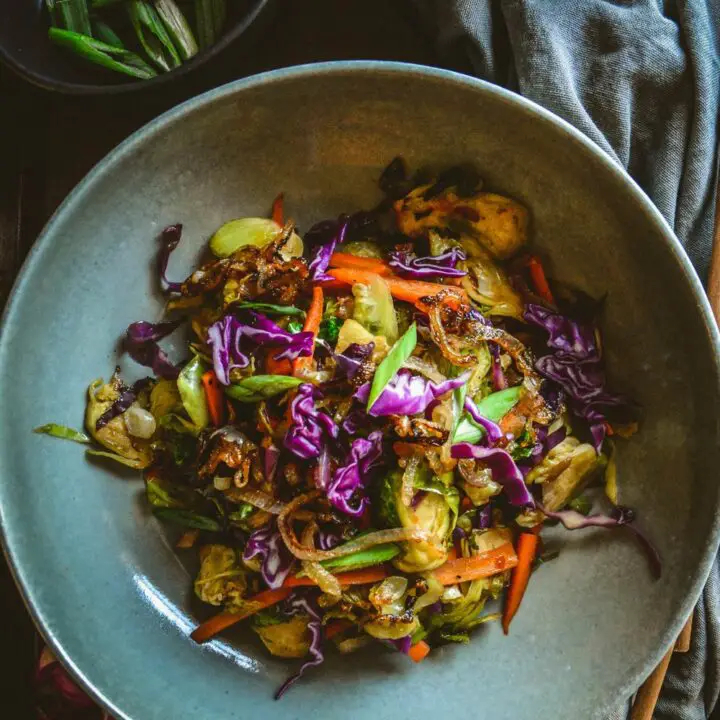 Asian Brussels Sprouts Salad with Sweet Chili Sauce (Vegan)