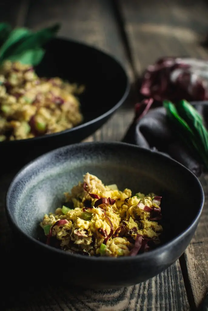 Quick Curried Tuna and Chickpea Salad with Tarragon in little bowl 