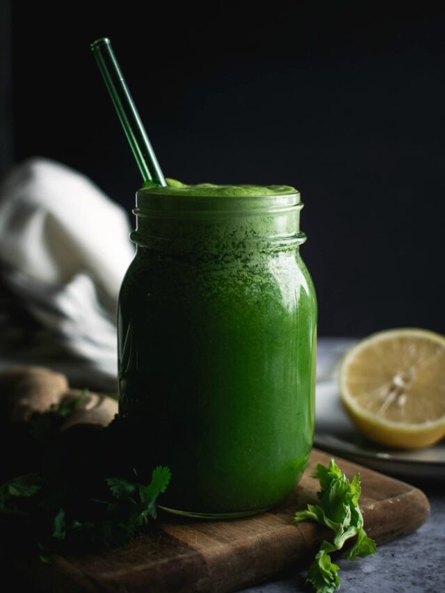 Parsley and Cilantro Smoothie