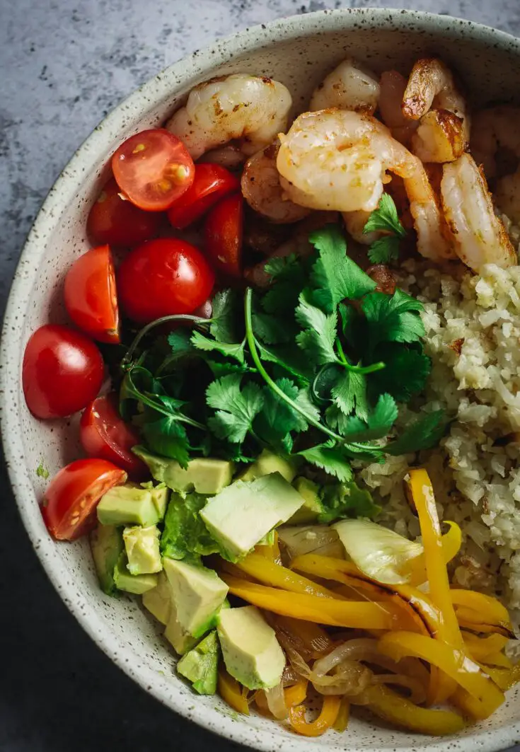 https://calmeats.com/wp-content/uploads/2021/02/shrimp-fajitas-12-735x1063.jpg