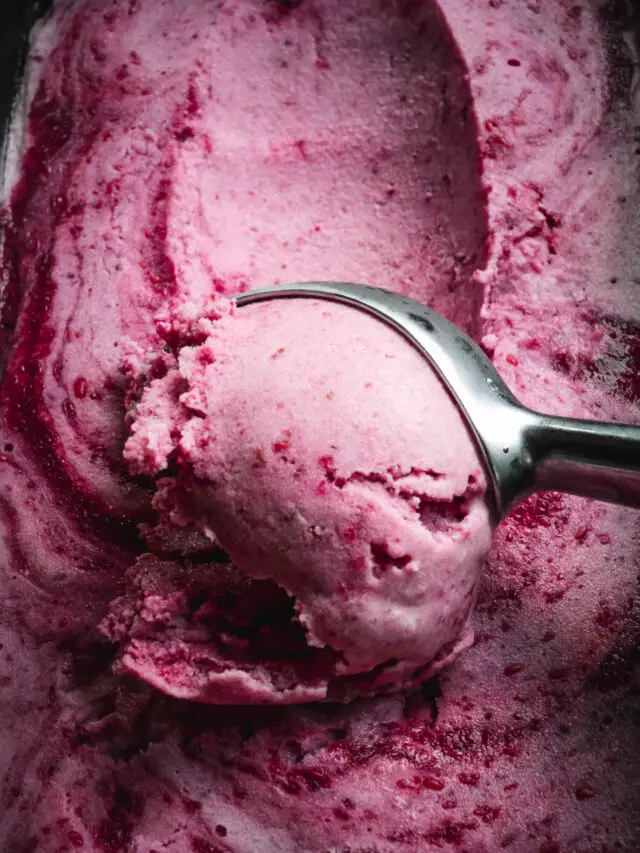 Vegan No Churn Strawberry Ice Cream