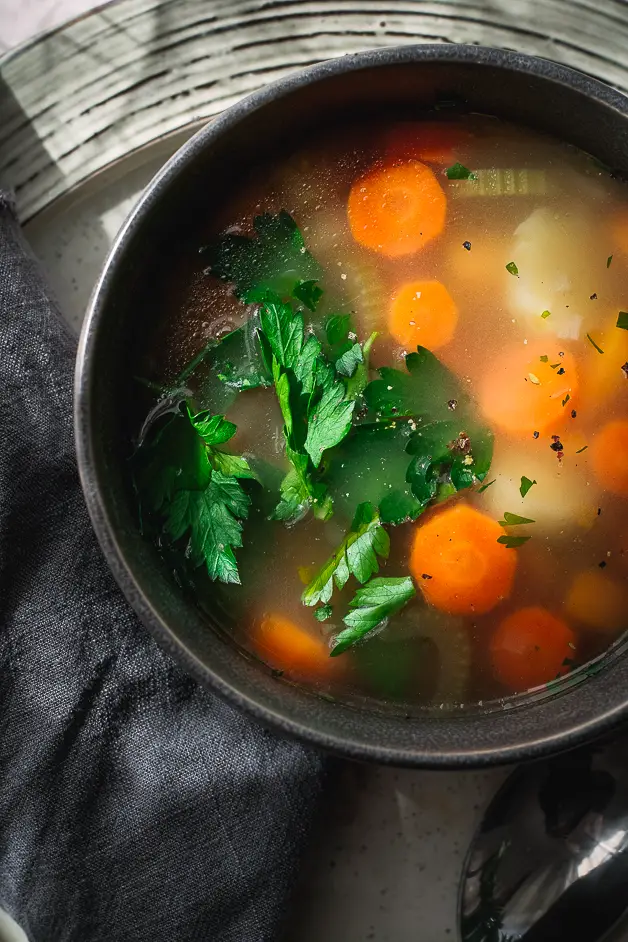 Mom's Easy Vegetable Soup - Calm Eats