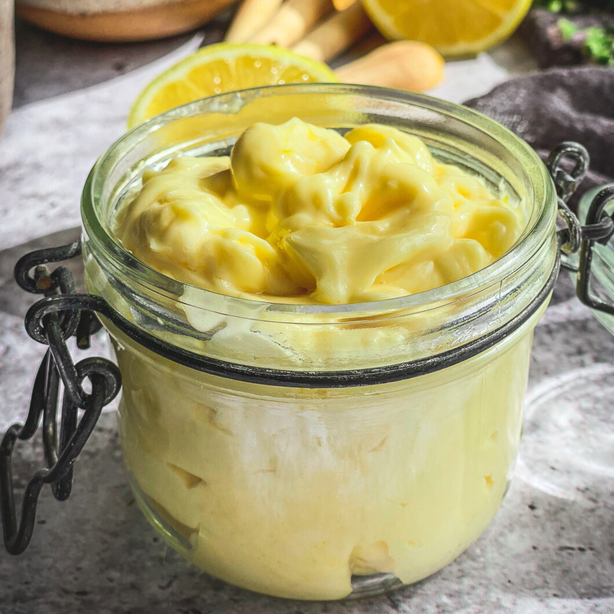 Mayonnaise (How to Make Homemade Mayo) - Fifteen Spatulas